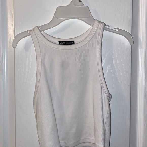 2 Zara high neck tanks - Picture 2 of 4
